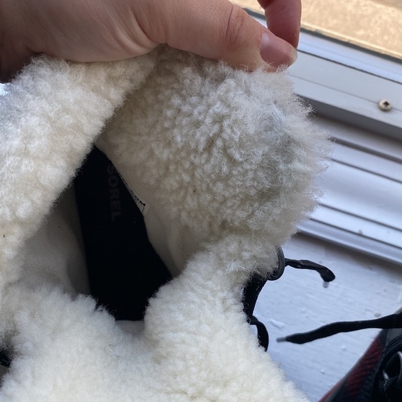 SOREL Red and Black Buffalo Plaid waterproof winter boots size 8 - Picture 7 of 7